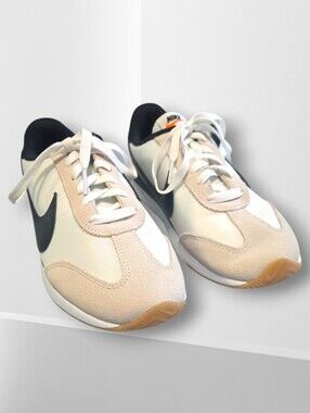 Nike Pacific Shoes White/Platinum Tint/Safety Orange/Black Women Size 9.5 Men 8